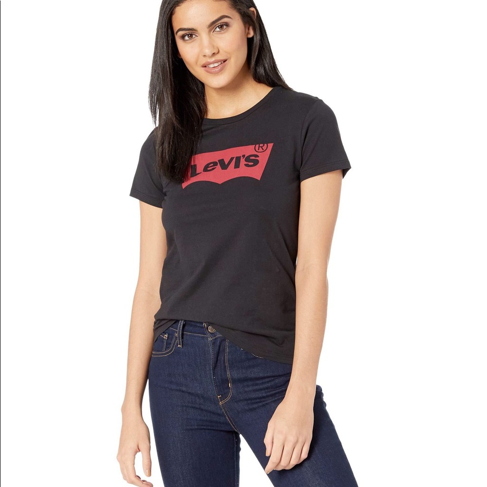 Levi’s Black T-Shirt